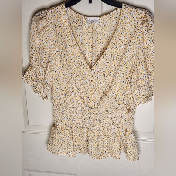 Sienna Sky M White Yellow Small Floral Girly Flowy Blouse Shirring VNeck Women - Picture 1 of 12